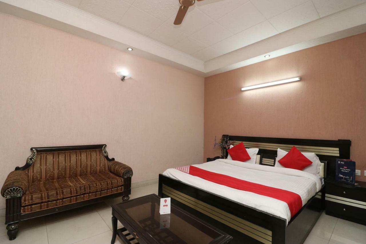 Oyo 24672 Bharat Guest House Delhi  Eksteriør bilde