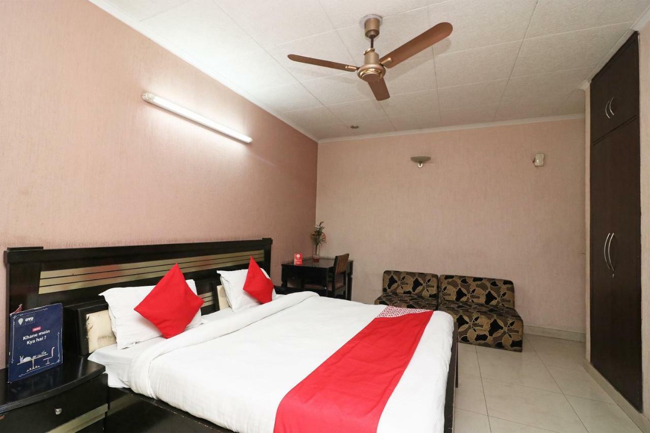 Oyo 24672 Bharat Guest House Delhi  Eksteriør bilde