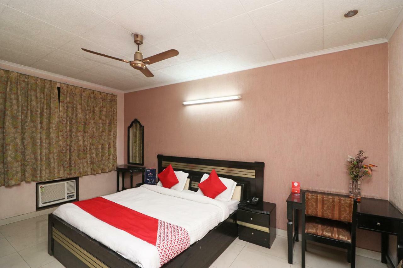 Oyo 24672 Bharat Guest House Delhi  Eksteriør bilde