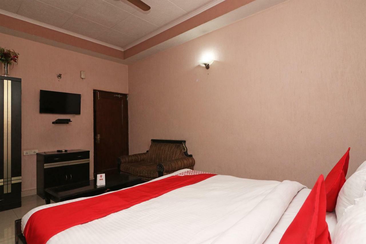 Oyo 24672 Bharat Guest House Delhi  Eksteriør bilde